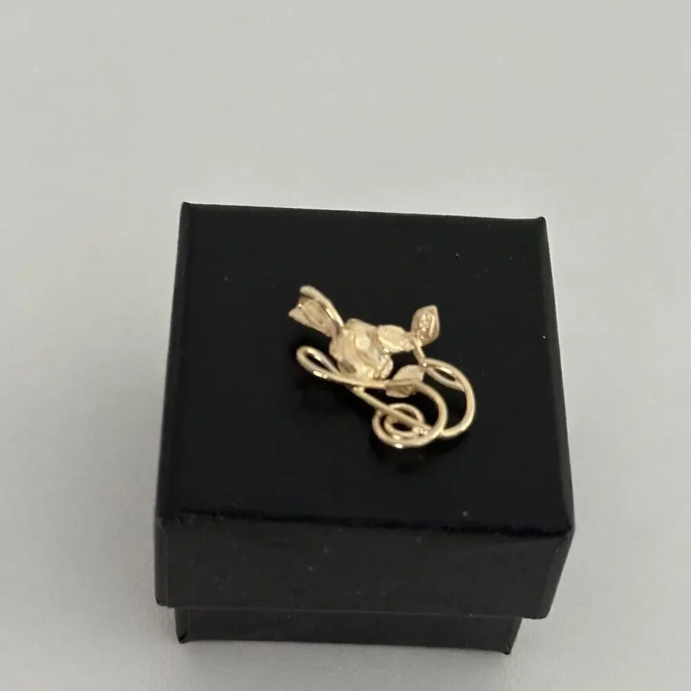 Vintage 14K Yellow Gold Rose Flower & Treble Clef Music Note Charm Pendant